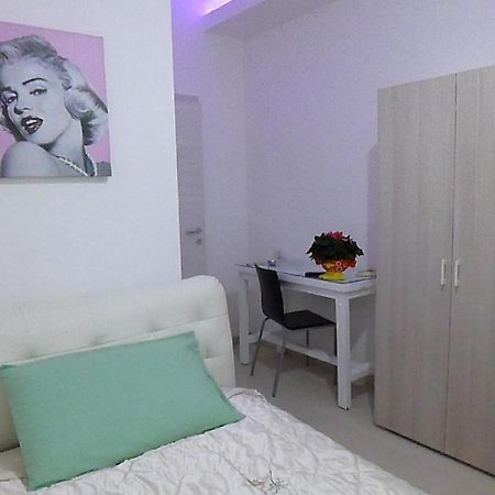 Monaco Rooms Verona Phòng bức ảnh